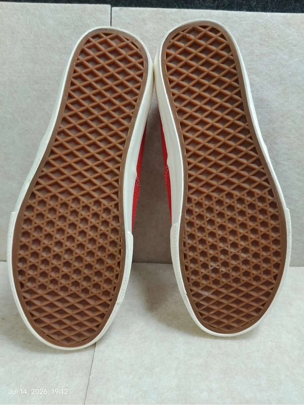 NWOB Tailorbyrd Coral Canvas Low-Top Sneakers men’s Size 8.5